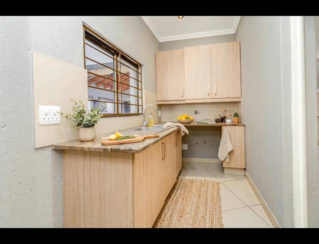 5 BEDROOM HOUSE FOR SALE IN KLEVEHILL PARK